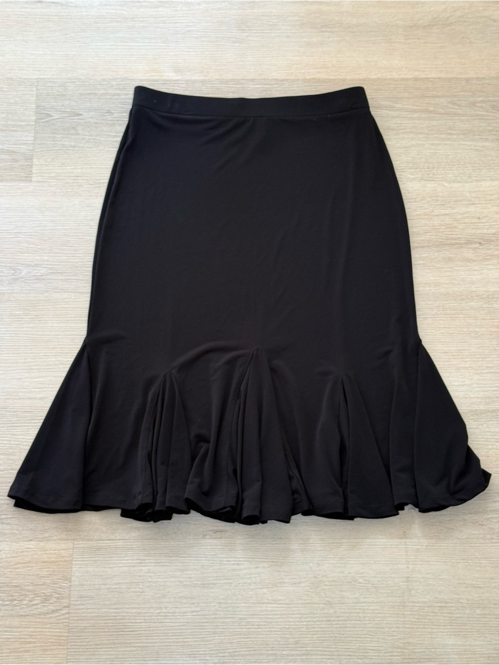 Women's Black Flounce Hem Skirt